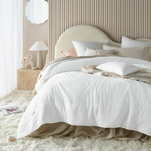 Fehér ágytakaró Noemi bojtokkal 240 x 260 cm